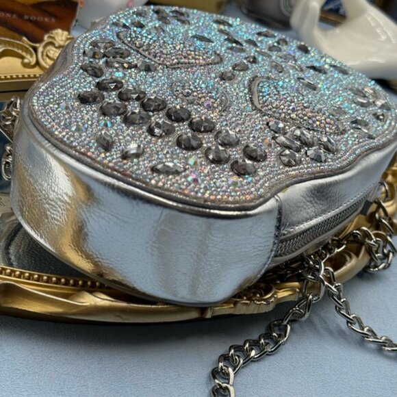 🆕 BETSEY JOHNSON 🧿 NWOT Bone-Jour Sugar Skull Crossbody Bag Silver Irridescent - Picture 10 of 16